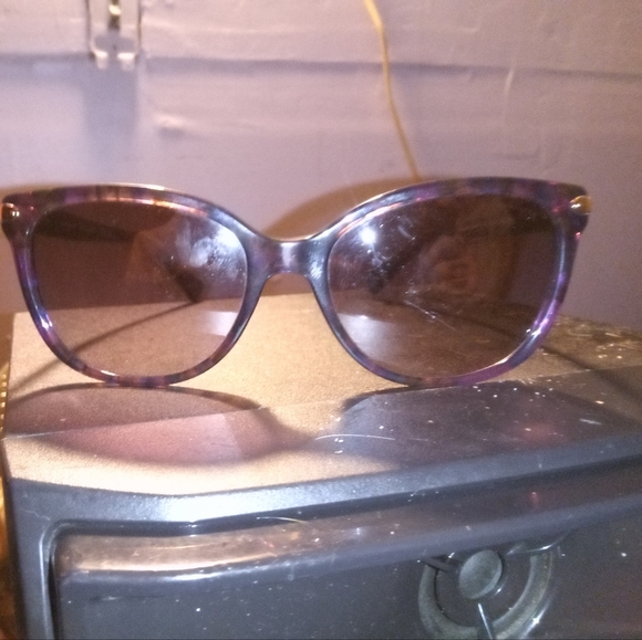 Coach sunglasses black in color - Picture 4 of 4